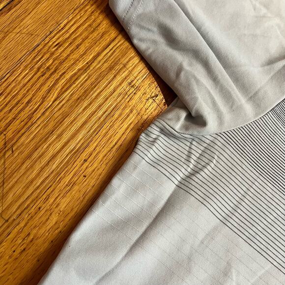 Travis Mathew Polo Shirt Mens Large Stripe Golf Gray * - Picture 3 of 8